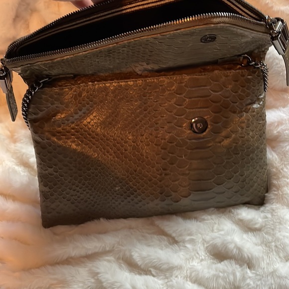 HENRI BENDEL ENVELOPE CLUTCH LEATHER BAG - Picture 6 of 7